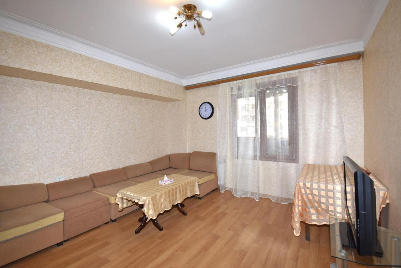 Amigo Apartment In The Centre Jerevan Buitenkant foto