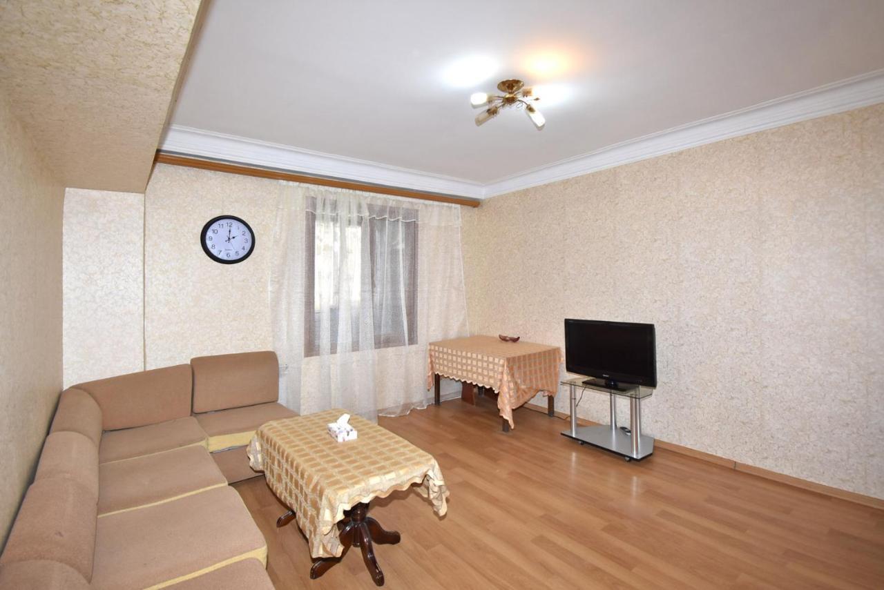 Amigo Apartment In The Centre Jerevan Buitenkant foto